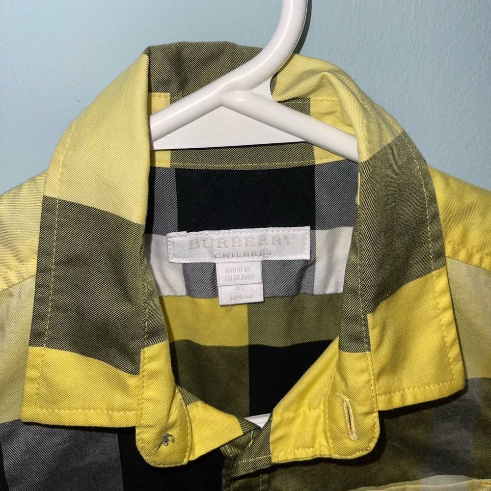 Used Burberry shirt 4Y
